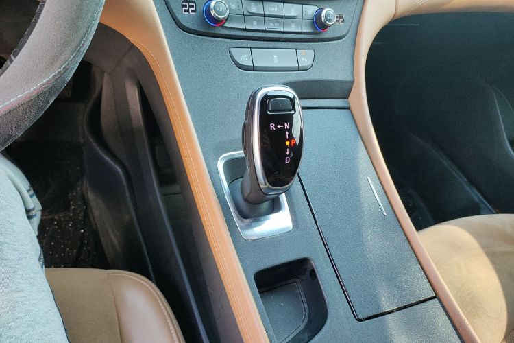 Used Buick LaCrosse 2018 28T Elite Edition Gear Lever