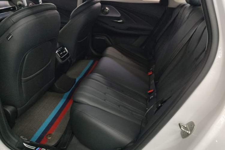 Used Chery Fengyun A8 2025 Model 70km Standard Version