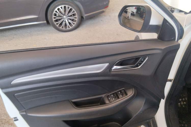 Used Roewe RX3 2018 1.6L CVT Internet Smart Edition