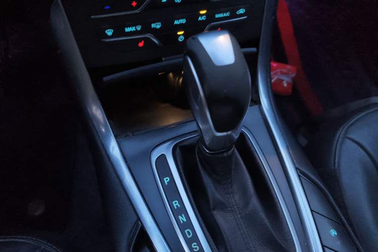 Used Ford Edge 2018 EcoBoost 245 Two-Wheel-Drive Titanium 7-Seater China VI Standard
