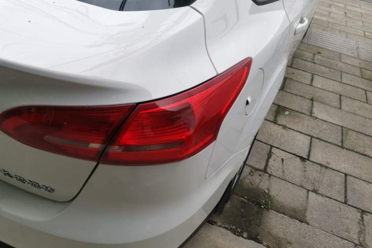 Used Ford Focus 2017 Sedan 1.6L Automatic Fashion Edition Smart Drive Version Right Rear Taillight