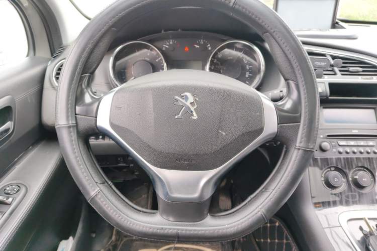 Used Peugeot 3008 2015 1.6THP Automatic Classic Edition