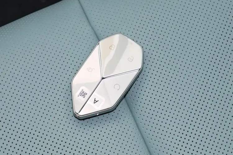 Used Formula Leopard 5 2023 Navigator Edition Vehicle Key