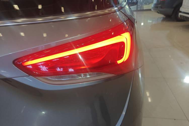 Used Buick GL6 2019 18T 6-Seater Connected Luxury Version China VI Standard
