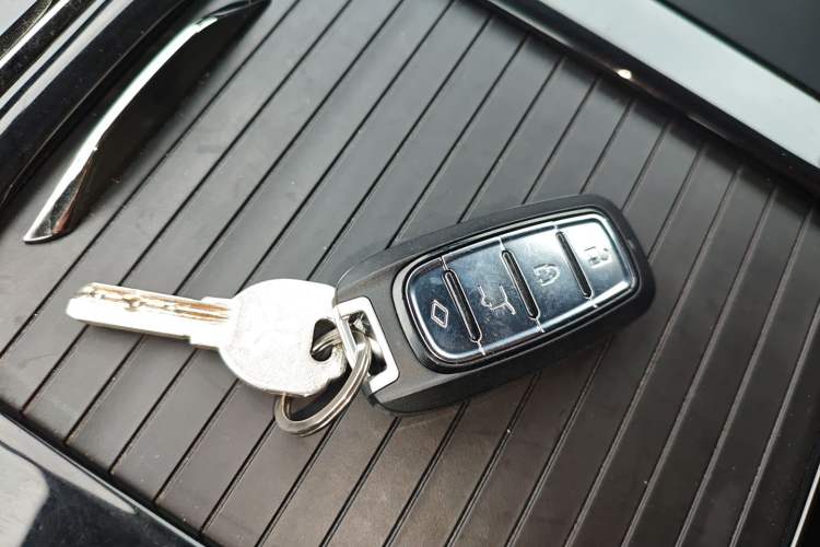 Used NETA U 2023 NETA U-Ⅱ Challenge Edition 400 U Show – Lithium Iron Phosphate Vehicle Key