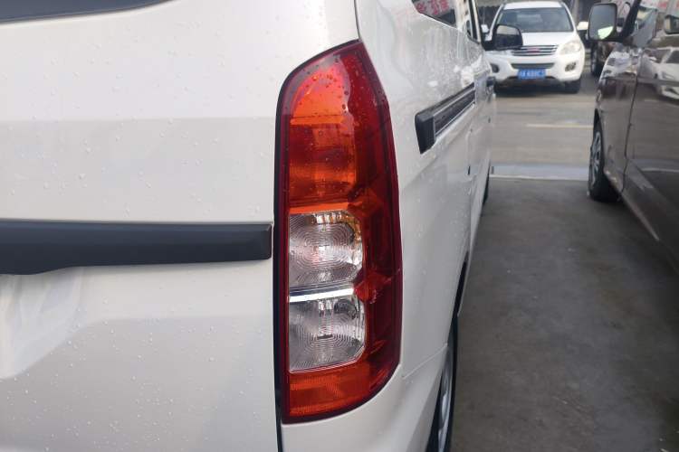 Used Wuling Hongguang V 2019 1.5L Jingqu Version China VI LAR