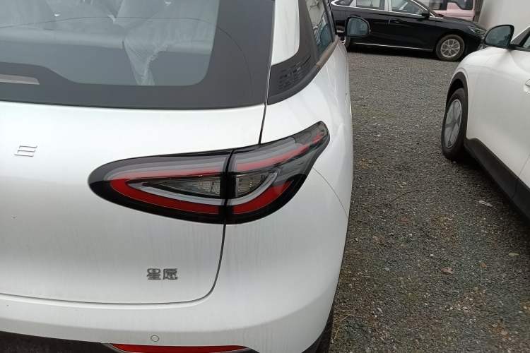Used Geely Galaxy Geome 2026 Model 310km Youth Edition Right Rear Taillight