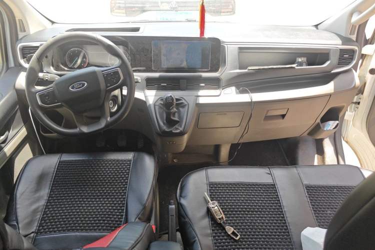 Used Ford Transit 2023 2.0T Diesel Manual Multifunction Commercial Vehicle Short Wheelbase Mid-Roof Design 5/6 Seats