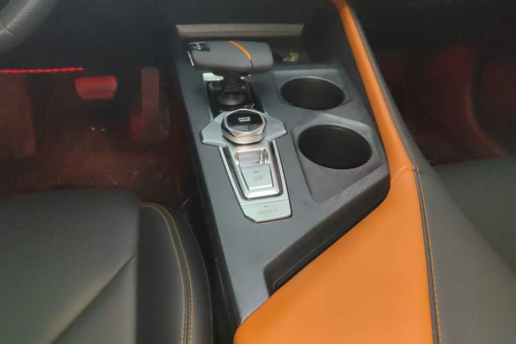 Used CHANGAN UNI-V 2022 1.5T Prestige Version
