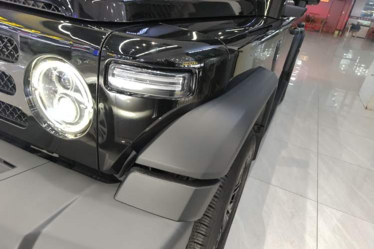 Used 212 T01 2024 2.0T Explorer
