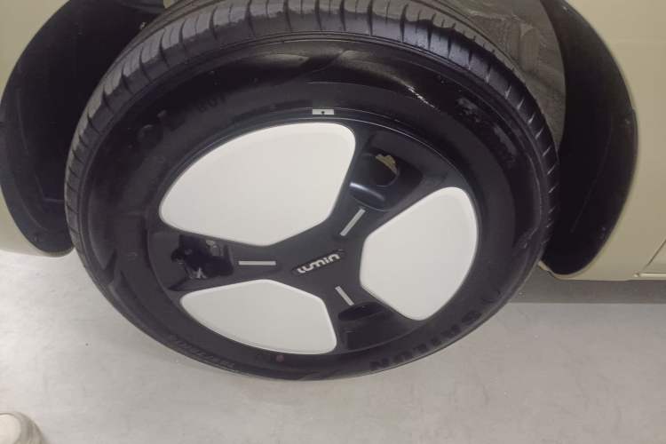 Used CHANGAN NEVO Lumin 2025 301km Honey Dew Edition Left Front Wheel Hub