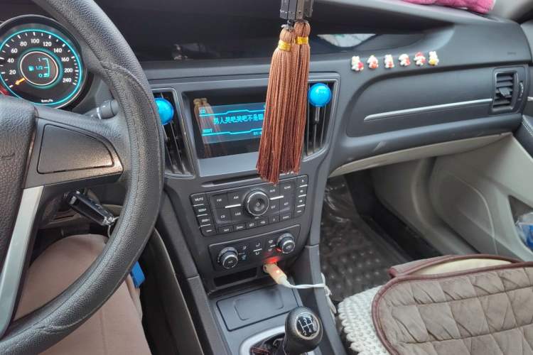 Used BAIC Senova D50 2014 1.5L manual standard version