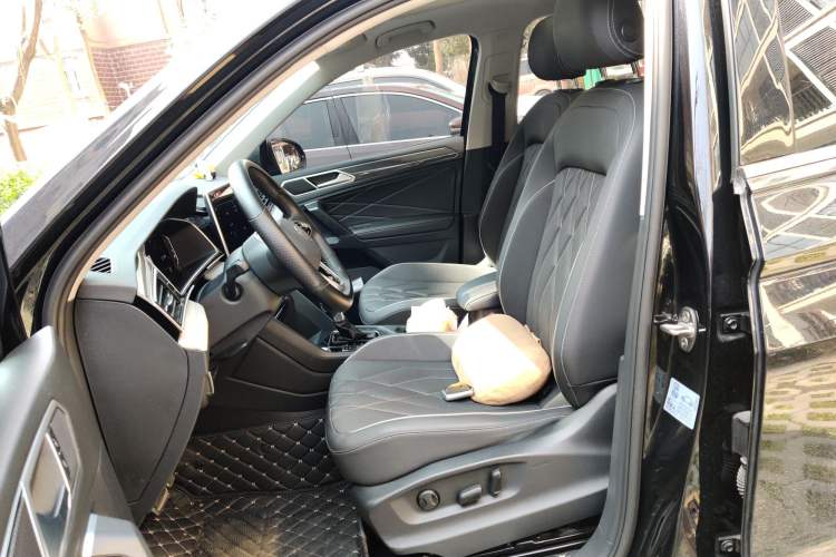 Used Volkswagen Tiguan L 2022 330TSI Automatic Two-Wheel Drive R-Line Enhanced Edition