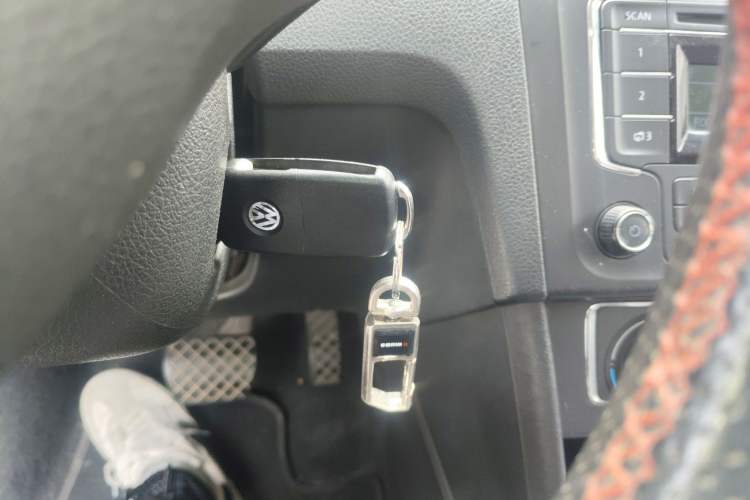 Used Volkswagen Santana 2015 1.6L Automatic Comfort Edition Vehicle Key