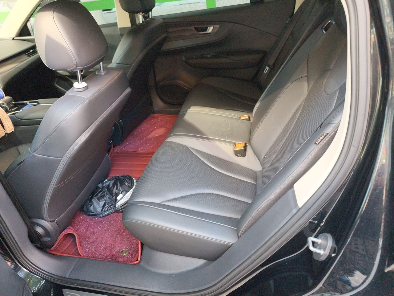 Hongqi E-QM5 2023 Base Travel Edition — снимка 20
