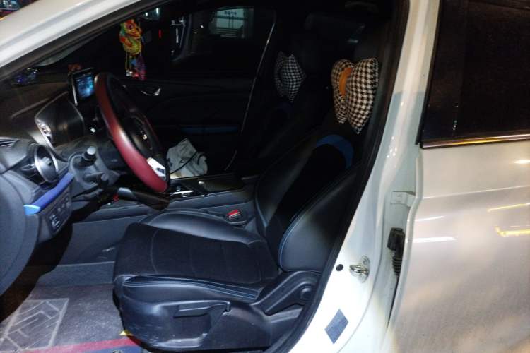 Used Dongfeng Fengon E3 2019 EVR Range-Extended Smart Enjoyment Model
