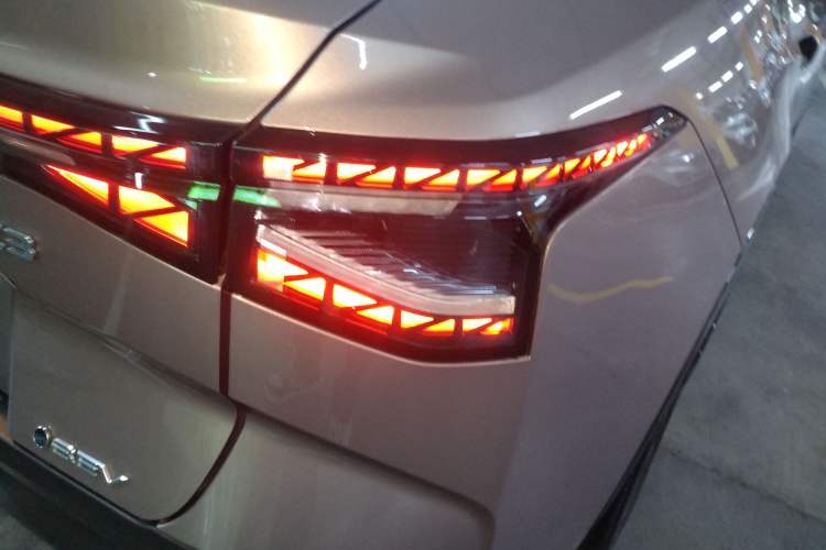 Used Toyota bZ3 2023 616 km Long-Range Premium
