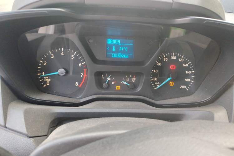 Used Ford Transit 2020 2.0T Gasoline Automatic Multi-Function Commercial Vehicle Mid-axle Low-roof Design with Dual Rear Doors Meeting China VI Emission Standards