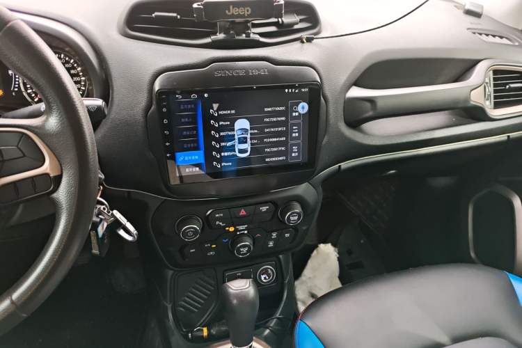 Used Jeep Renegade 2018 Connected Large Screen Version 180T Automatic Kinetic Edition+ Audio And AC Panel
