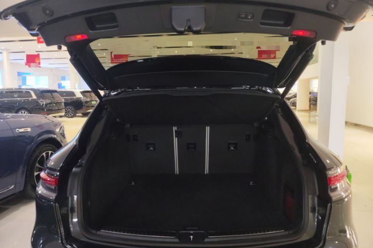 Used Porsche Macan 2025 Macan 2.0T Dream-Chasing Edition Trunk