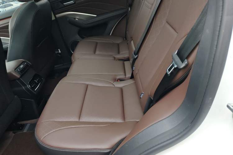 Used Wey VV6 2021 2.0T Two-Wheel Drive Smart Plus