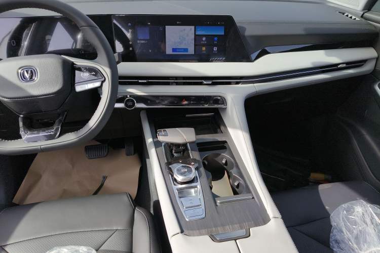 Used Changan CS75 PLUS 2025 Model, 3rd Generation Champion Edition 1.5T Jinghang Version