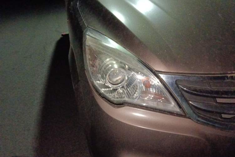 Used BAIC Weiwang M30 2015 1.5L Basic Version DAM15 Right Front Headlight