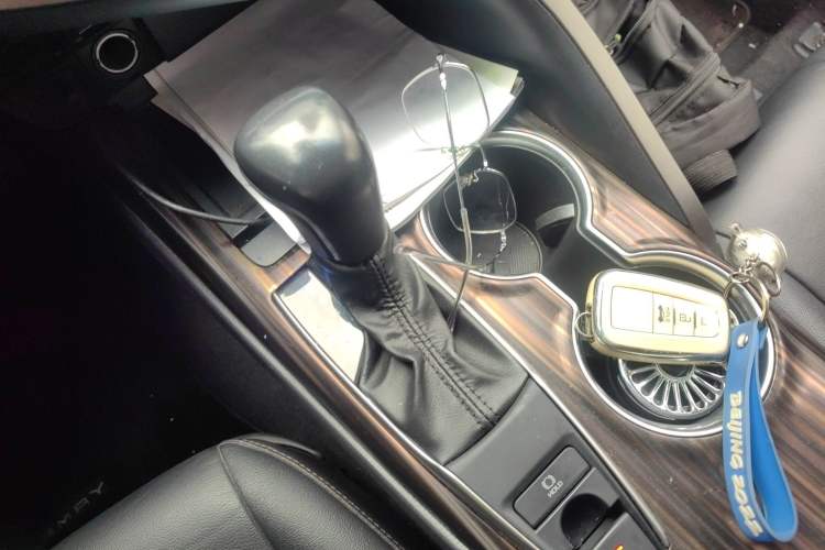 Used Toyota Camry 2019 Revised Version 2.0G Luxury Edition
