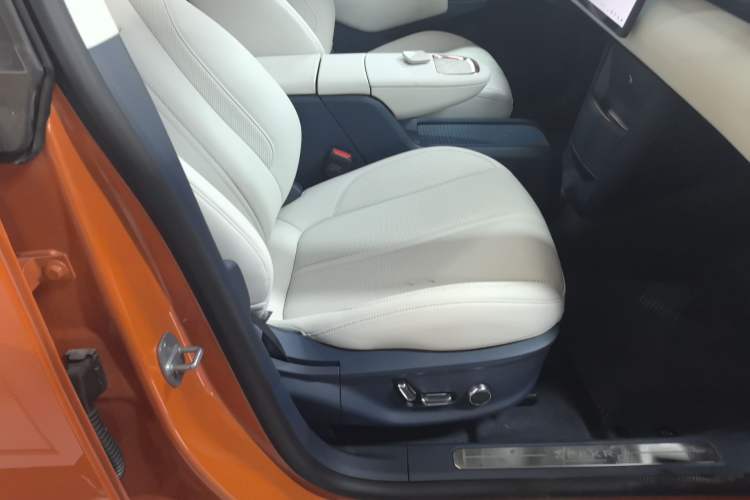 Used Zeekr X 2025 5-Seater Long-Range Version Right Front Seat