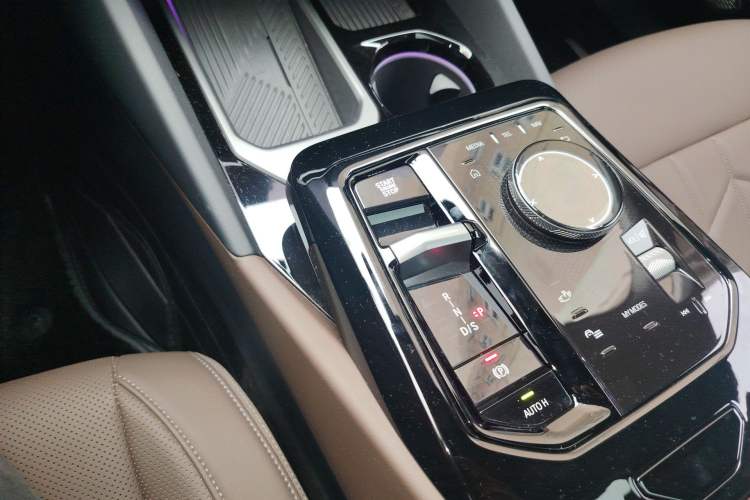 Used BMW 5 Series 2024 530Li Leading Model M Sport Package Gear Lever