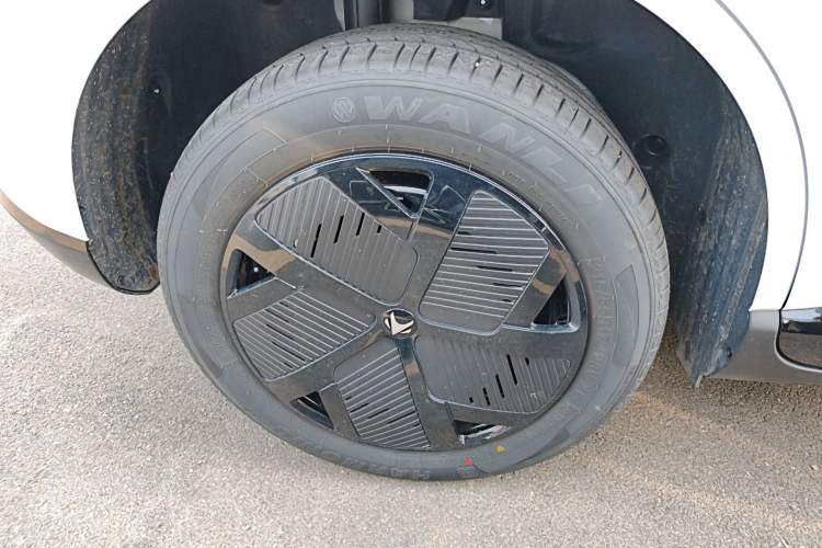 Used ARCFOX T1 2025 Model 425 PRO
