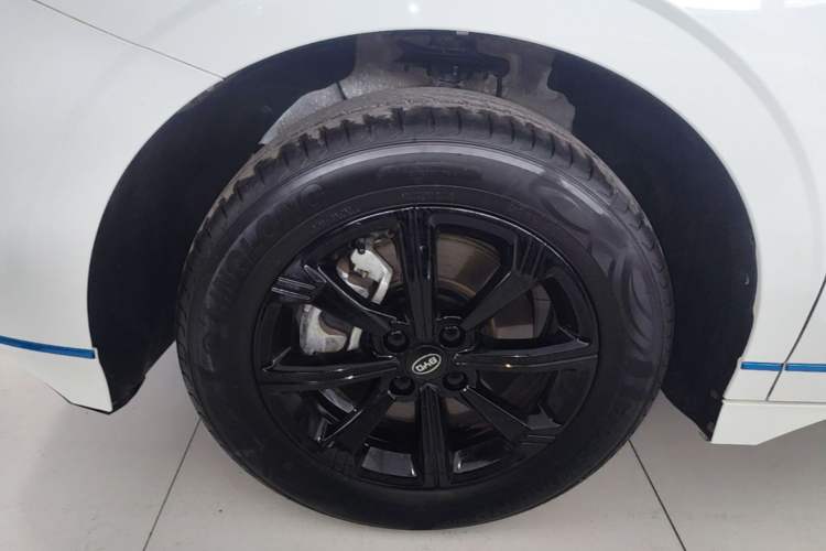 Used BYD e2 2019 Standard Range Model – Smart & Comfortable Version