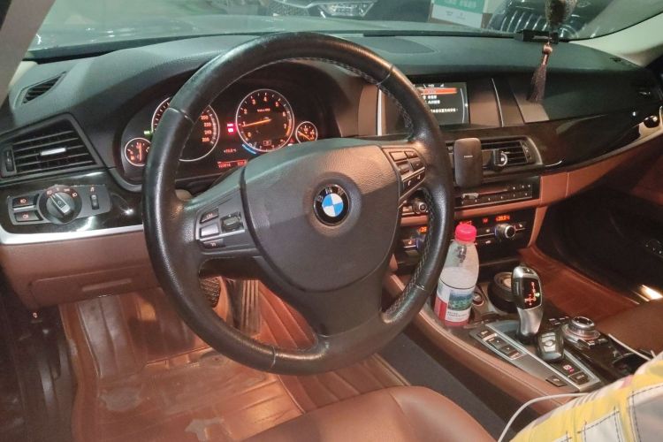 Used BMW 5 Series 2014 525Li Leading Model
