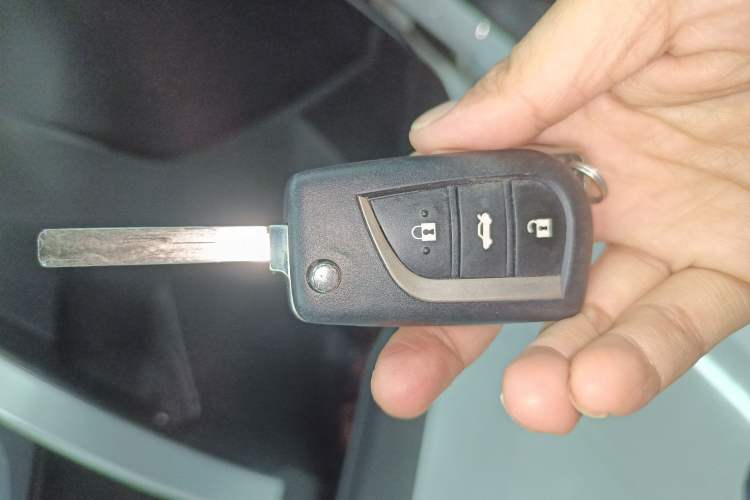 Used Toyota Corolla 2017 Revised Version 1.2T S-CVT GL-i Vehicle Key