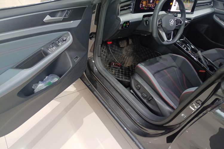 Used Volkswagen Lamando 2024 Lavida L 280TSI DSG Cool & Spicy Edition