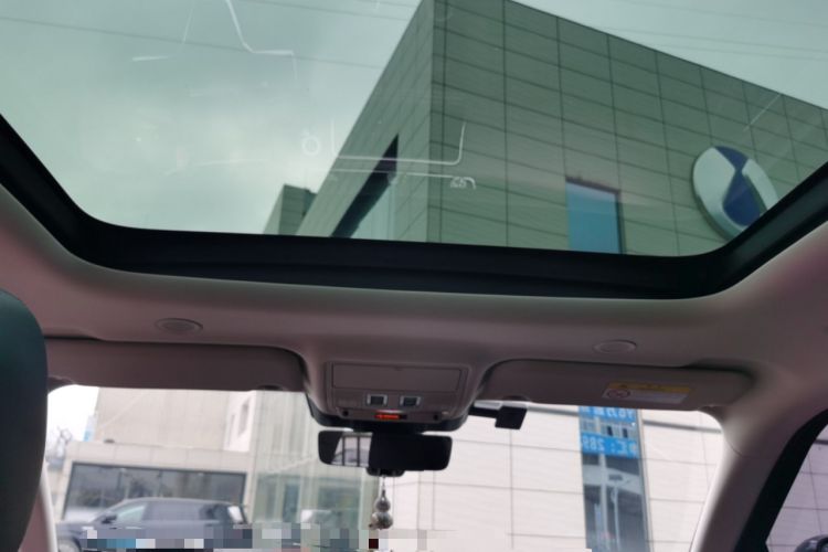 Used Land Rover Range Evoque 2021 Range Rover Velar L 249PS R-Dynamic First Edition
