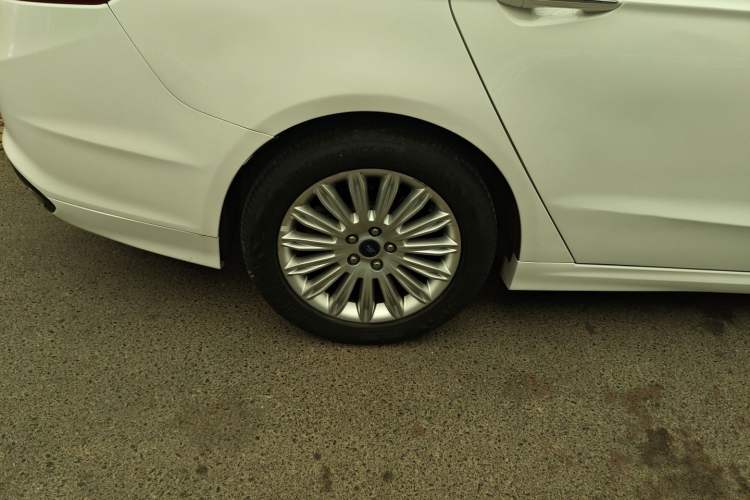 Used Ford Mondeo 2013 2.0L GTDi 200 Fashion Edition Exterior 5