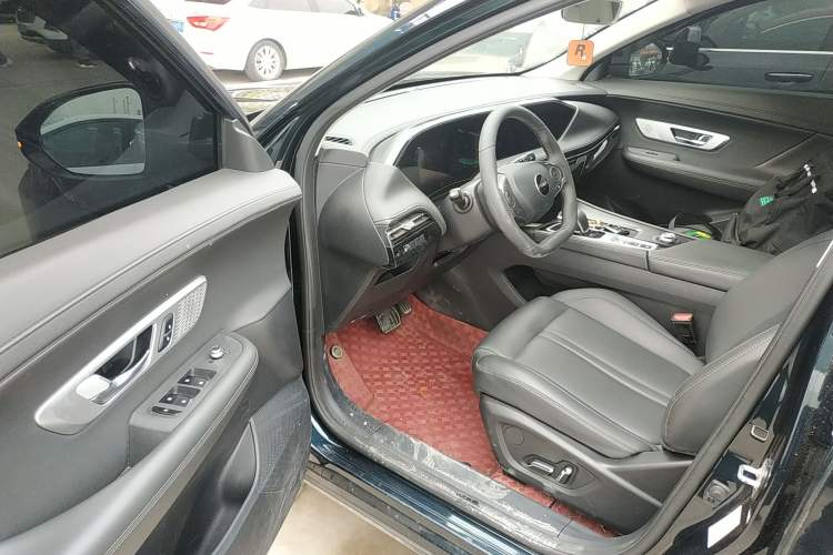 Used Dongfeng Aeolus Huge 2024 Mach Power 1.5T Luxury Model
