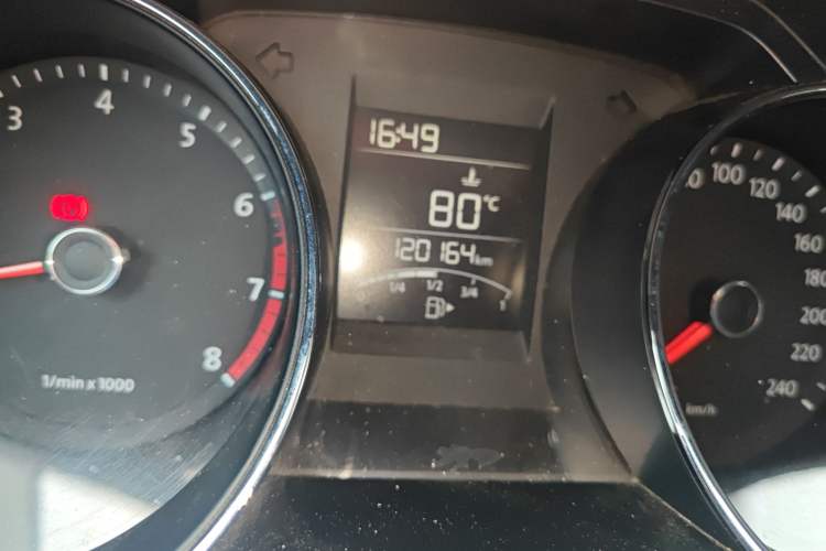 Used Volkswagen Bora 2014 1.6L Manual Fashion Edition
