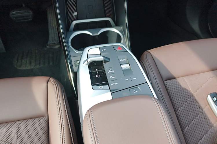 Used BMW X1 2024 sDrive25Li X Design Package Gear Lever