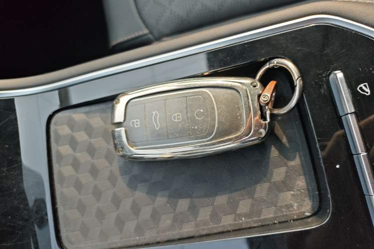 Used Chery Tiggo 8 2024 1.5 TCI Automatic New Dynamic 7-Seater Vehicle Key