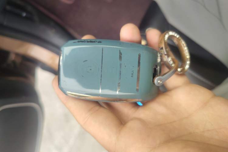 Used Kia KX5 2016 2.0L Automatic 2WD Premium Interior 1