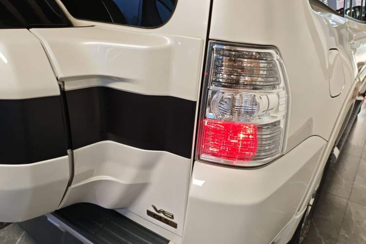 Used Mitsubishi Pajero 2020 3.0L Automatic Comfort Edition
