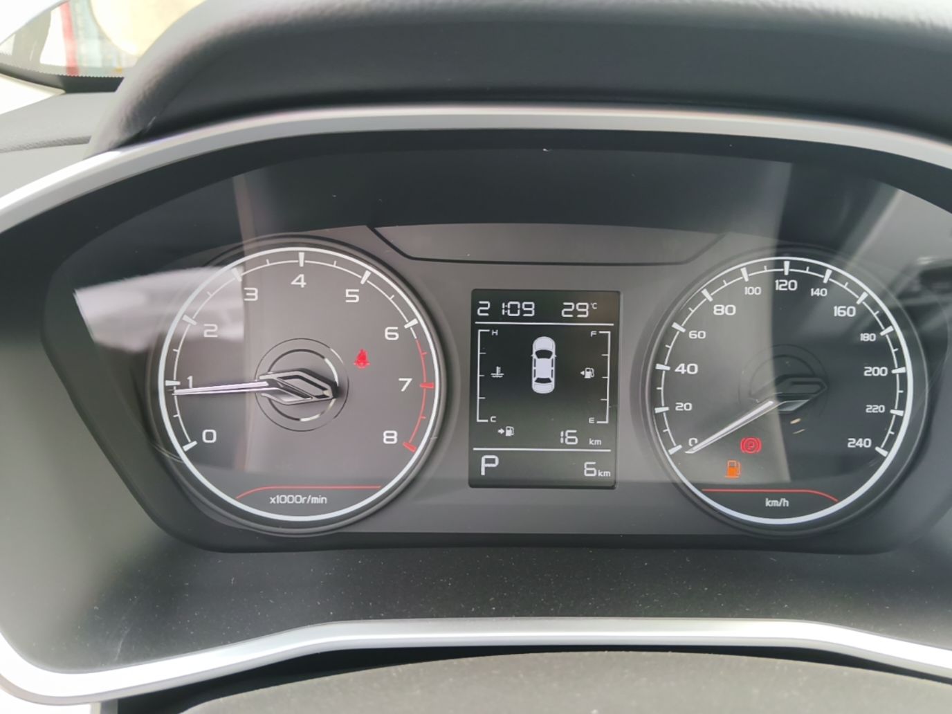 Geely Auto Coolray 2025 1.5L CVT Super Edition — снимка 14