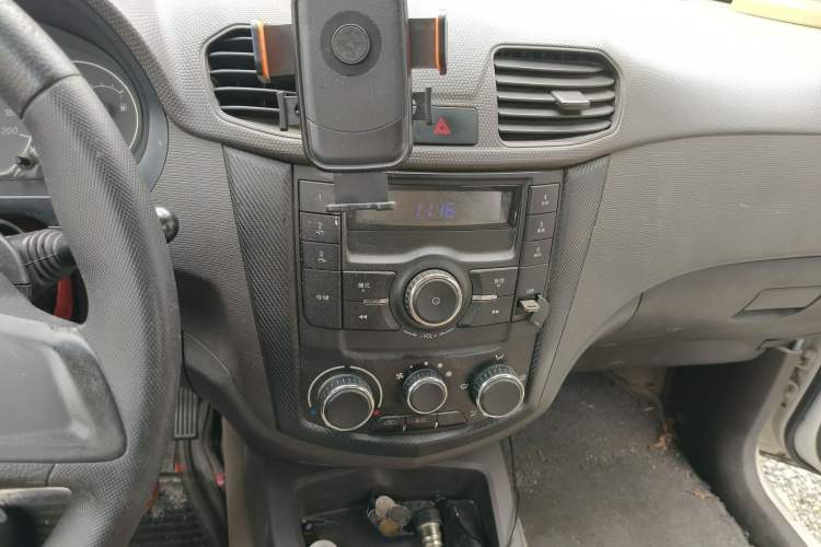 Used Wuling Hongguang 2016 1.5L Restyled S Comfort Version Audio And AC Panel