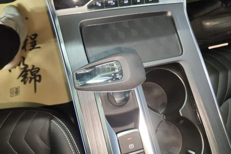 Used EXEED Lingyun 2023 400T Two-Wheel-Drive Star Prestige Edition Gear Lever