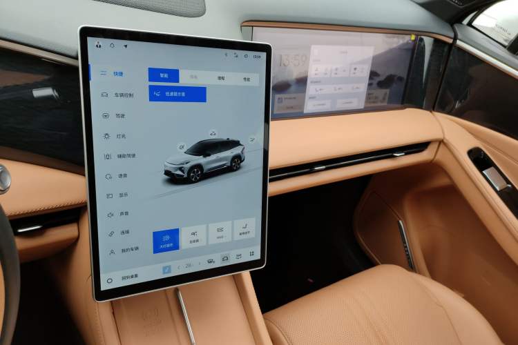 Used Geely Galaxy L7 2025 EM-i 115km Exploration+ Edition Audio And AC Panel