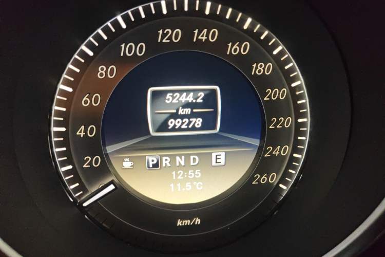 Used Mercedes-Benz C-Class 2011 C 200 Fashion Travel Edition
