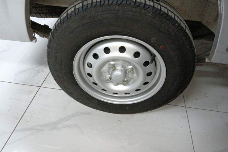 Used Wuling Zhiguang 2023 1.5L Utility Version with Enclosed Windows 2 Seats