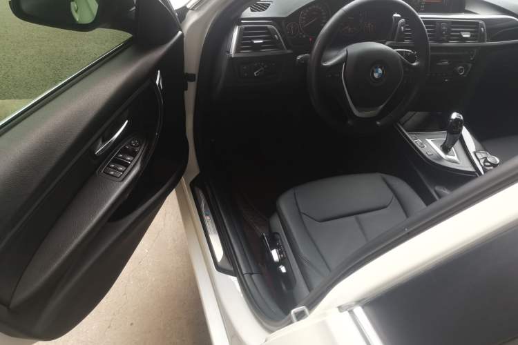 Used BMW 3 Series 2017 320Li Fashion Model
